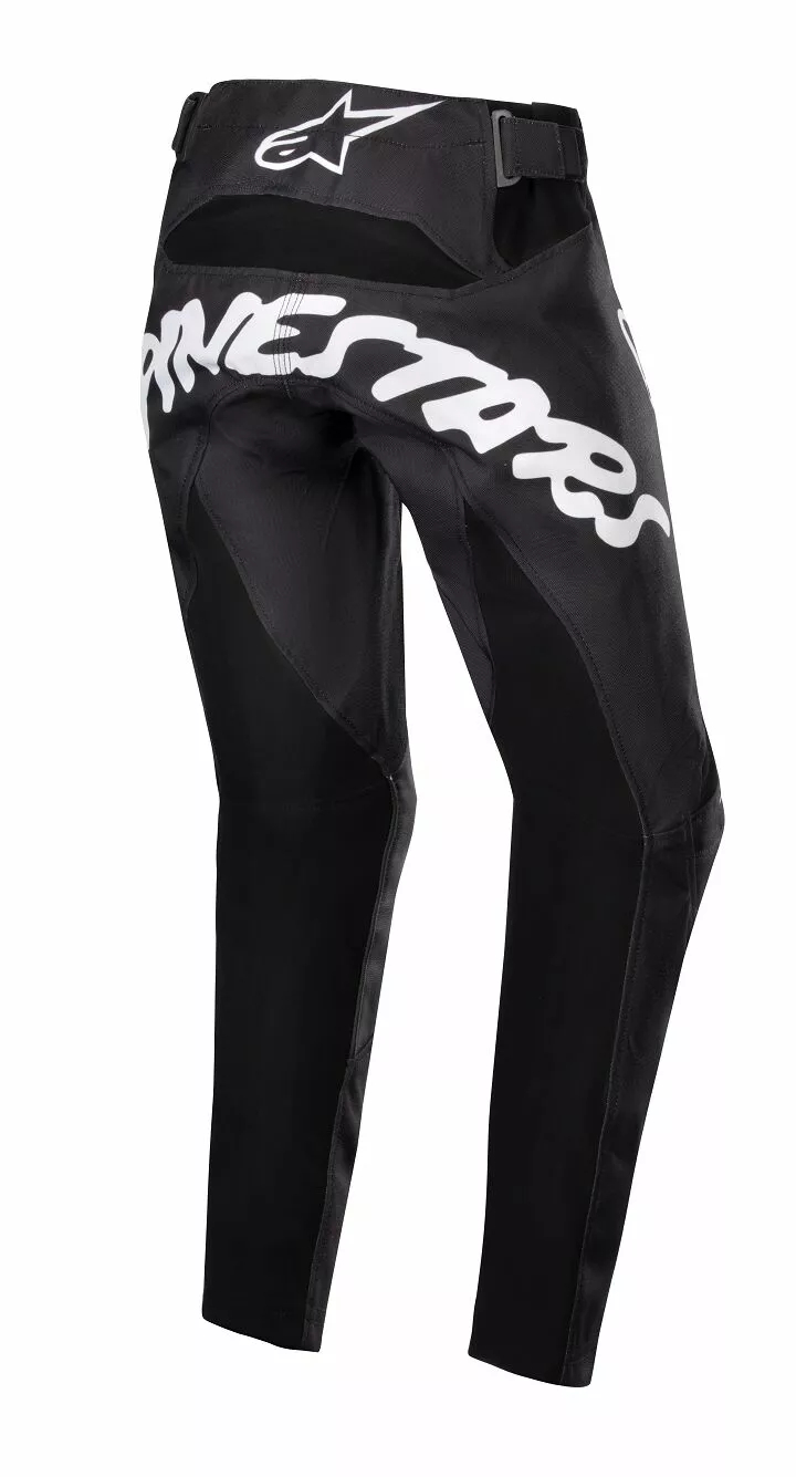 Молода гонщиця Hana Pants