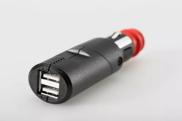 USB-розетка для подвійної зарядки з універсальною вилкою