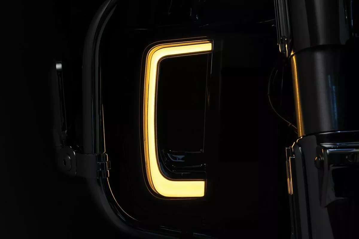 Світлодіодний обтічник Tracer, нижні вставки решітки